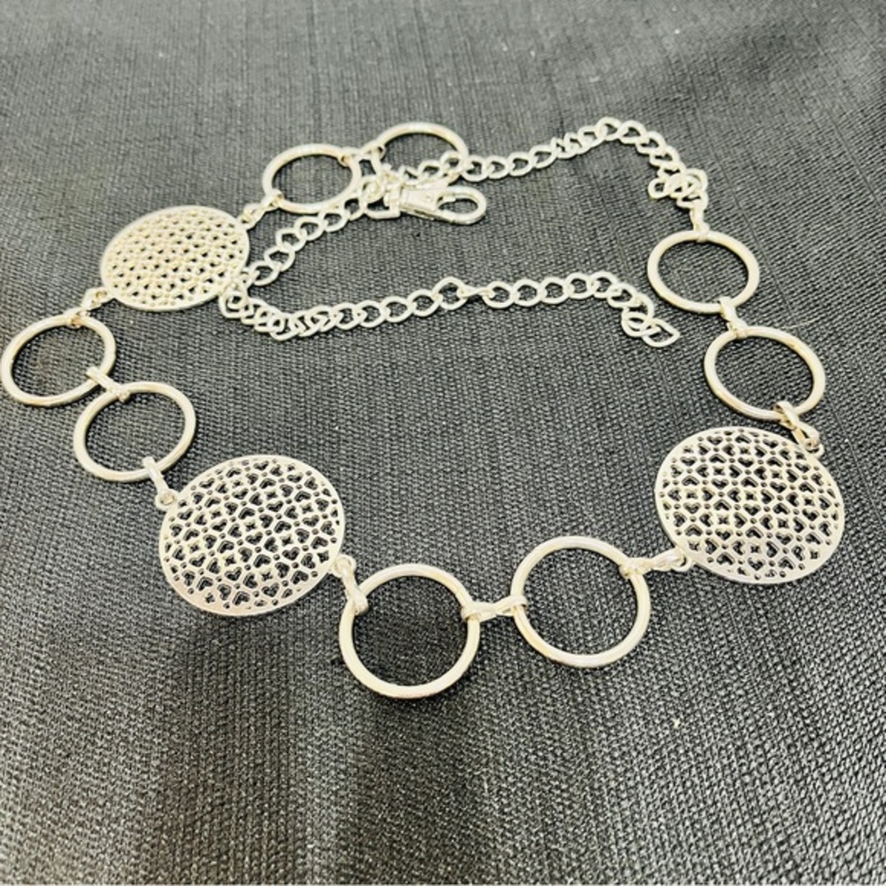 Silvertone Metallic Circular Belt Chain 30-37 Long.